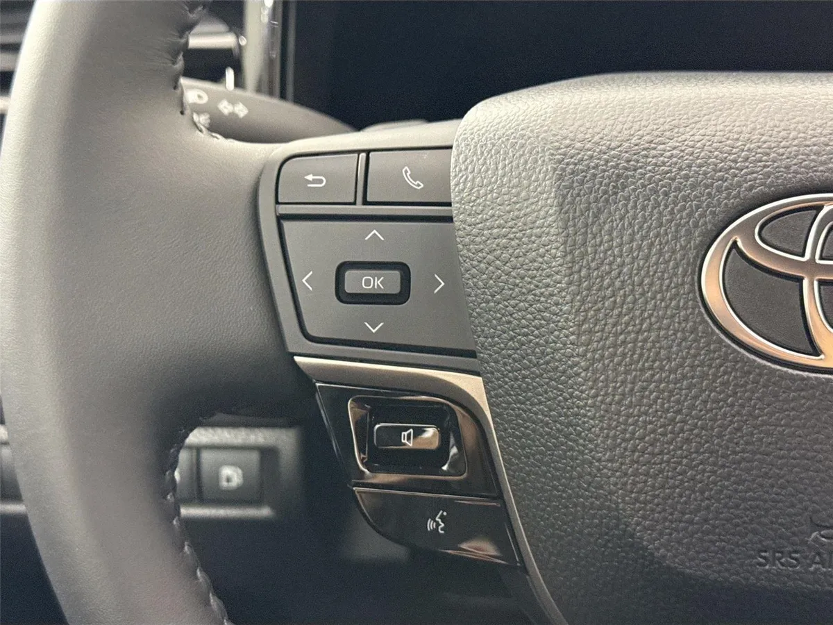 2026 Toyota Camry XSE thumbnail 18