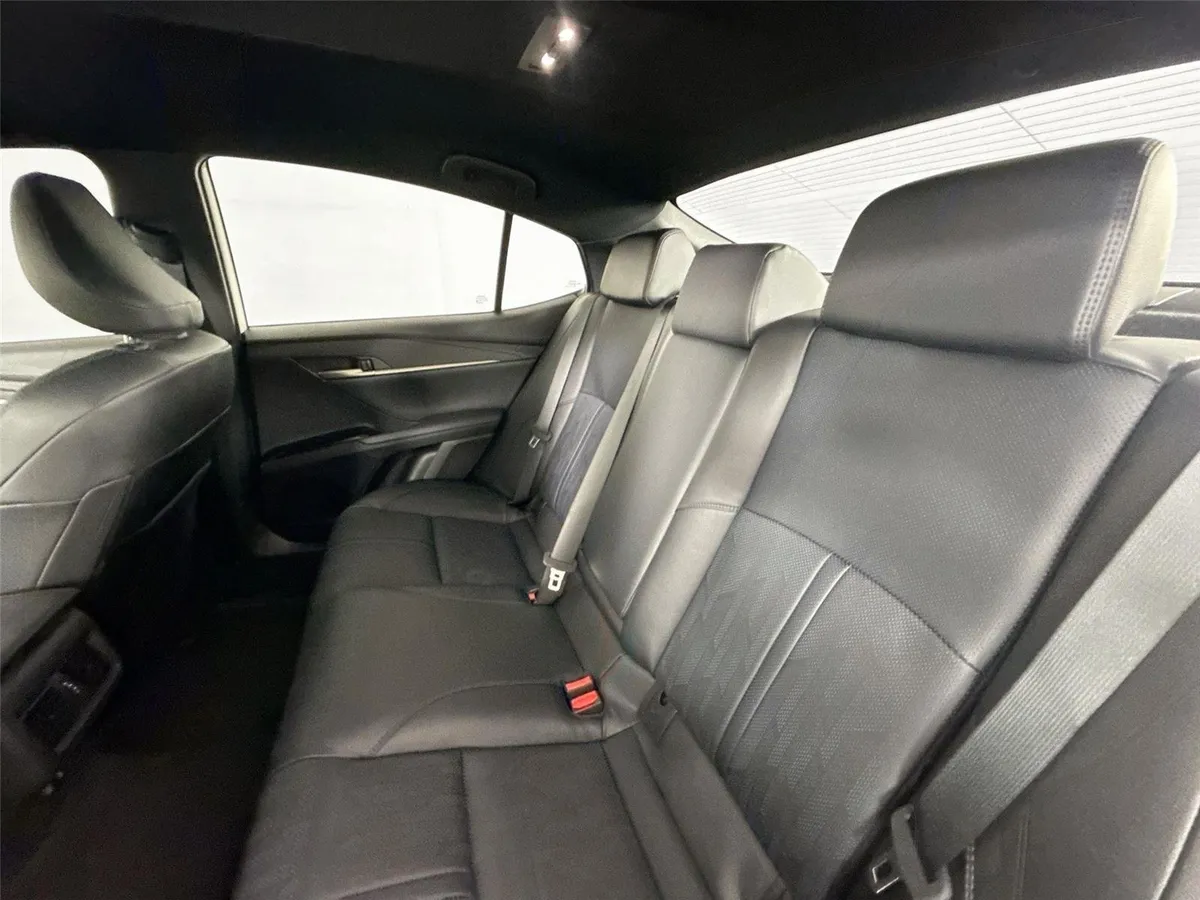 2026 Toyota Camry XSE thumbnail 30