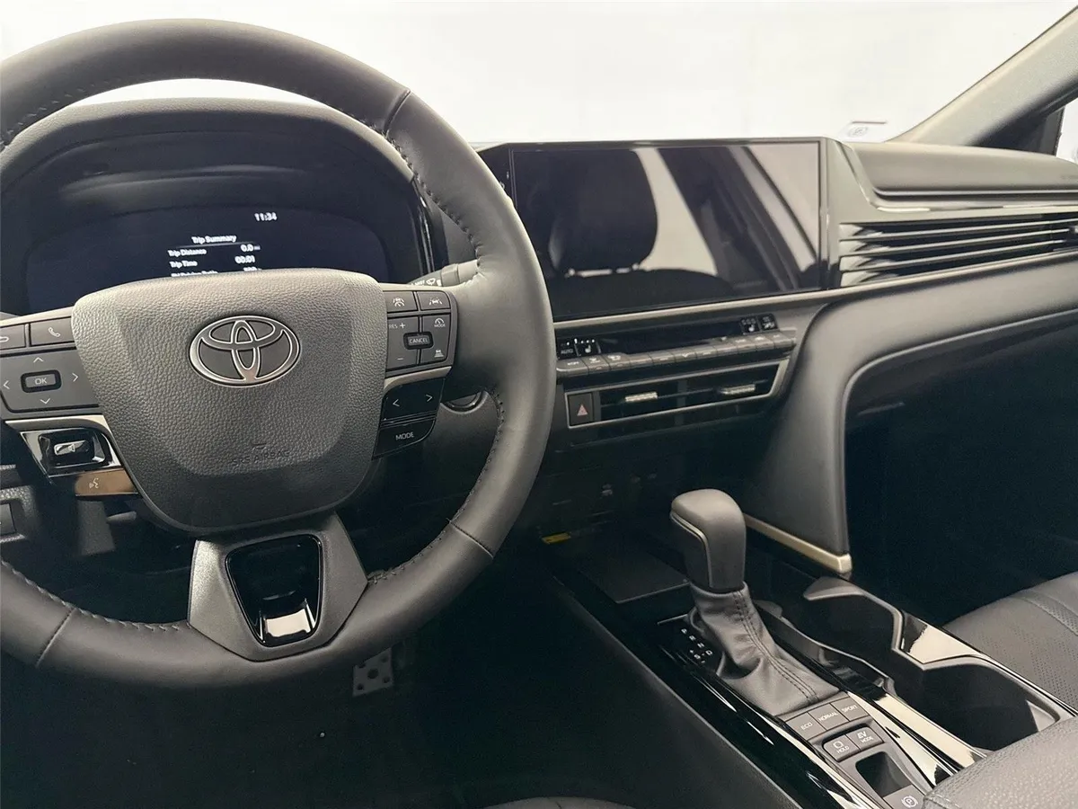 2026 Toyota Camry XSE thumbnail 32