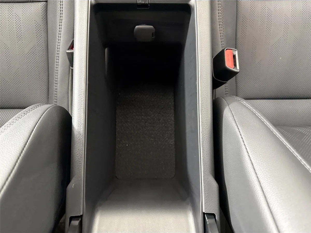 2026 Toyota Camry XSE thumbnail 33