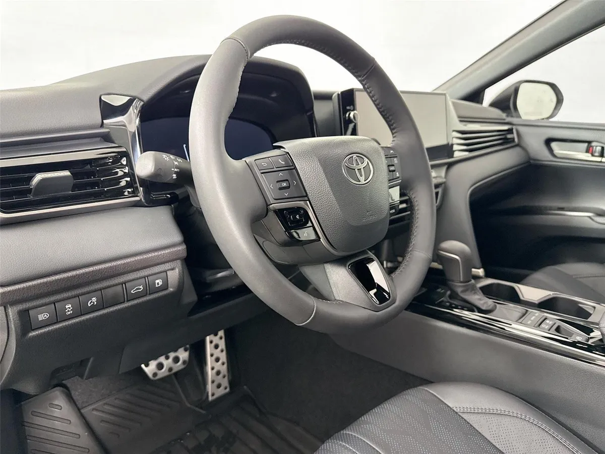2026 Toyota Camry XSE thumbnail 4