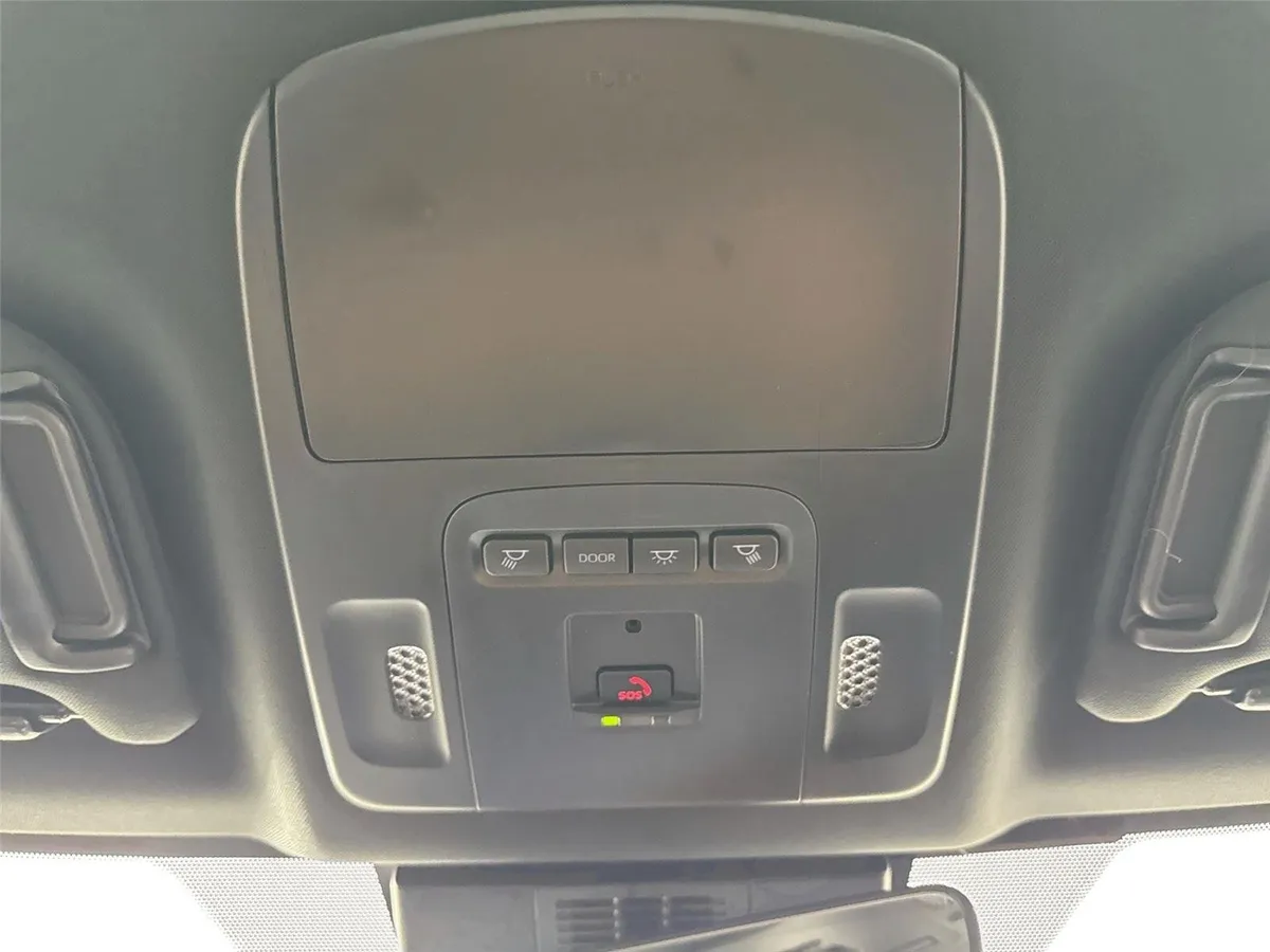 2026 Toyota Camry XSE thumbnail 6