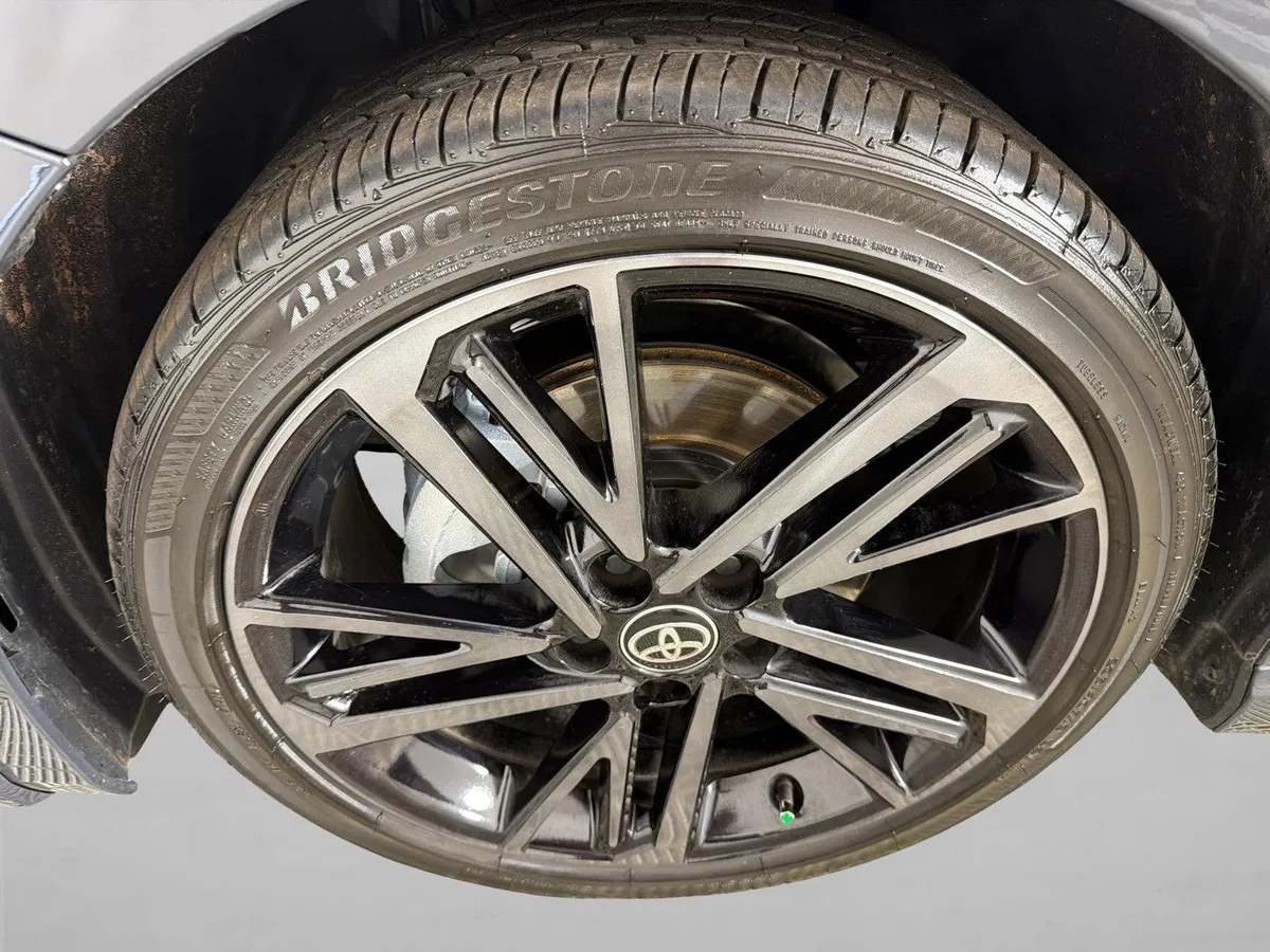 2026 Toyota Camry XSE thumbnail 12