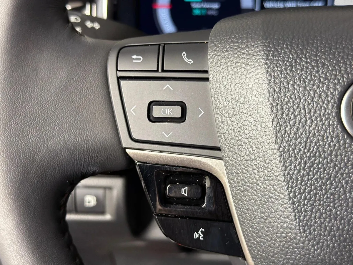 2026 Toyota Camry XSE thumbnail 25