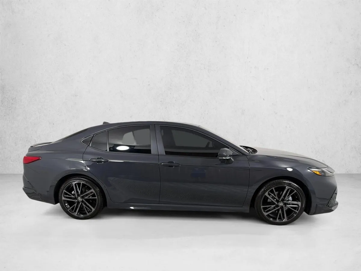 2026 Toyota Camry XSE thumbnail 3