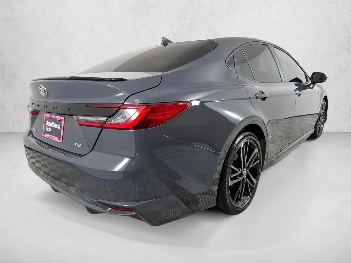 2026 Toyota Camry XSE thumbnail 4