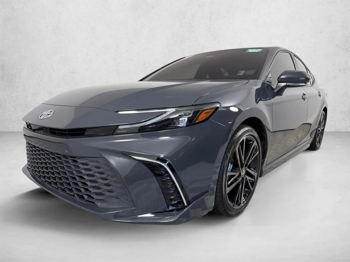 2026 Toyota Camry XSE thumbnail 8