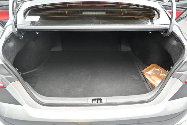 2026 Toyota Camry XSE thumbnail 14