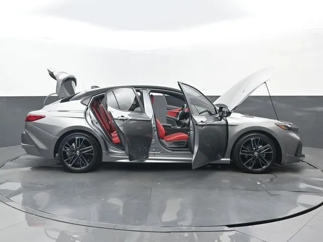 2026 Toyota Camry XSE thumbnail 32