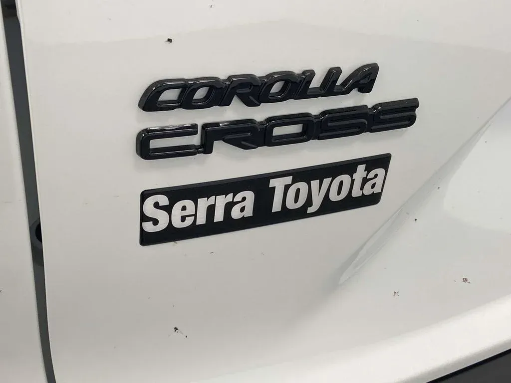 2026 Toyota Corolla Cross L thumbnail 10