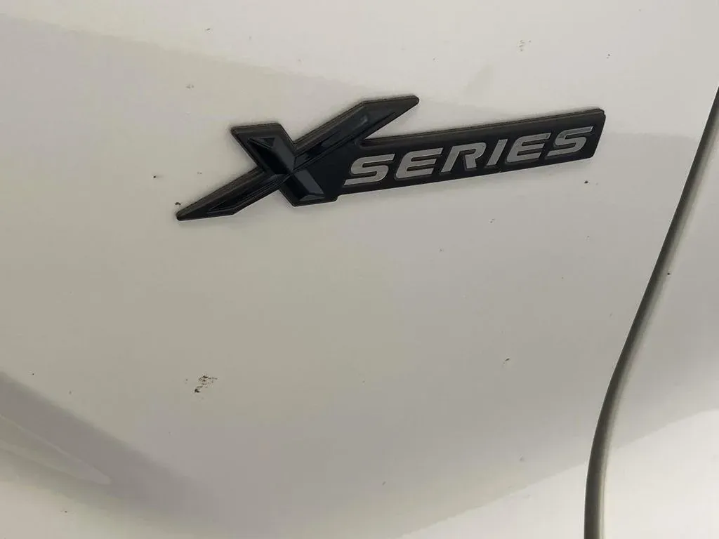 2026 Toyota Corolla Cross L thumbnail 11