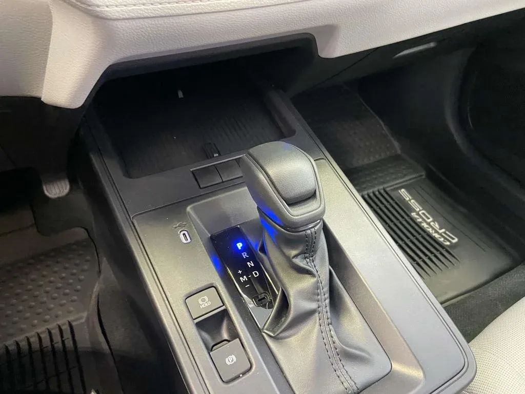 2026 Toyota Corolla Cross L thumbnail 23