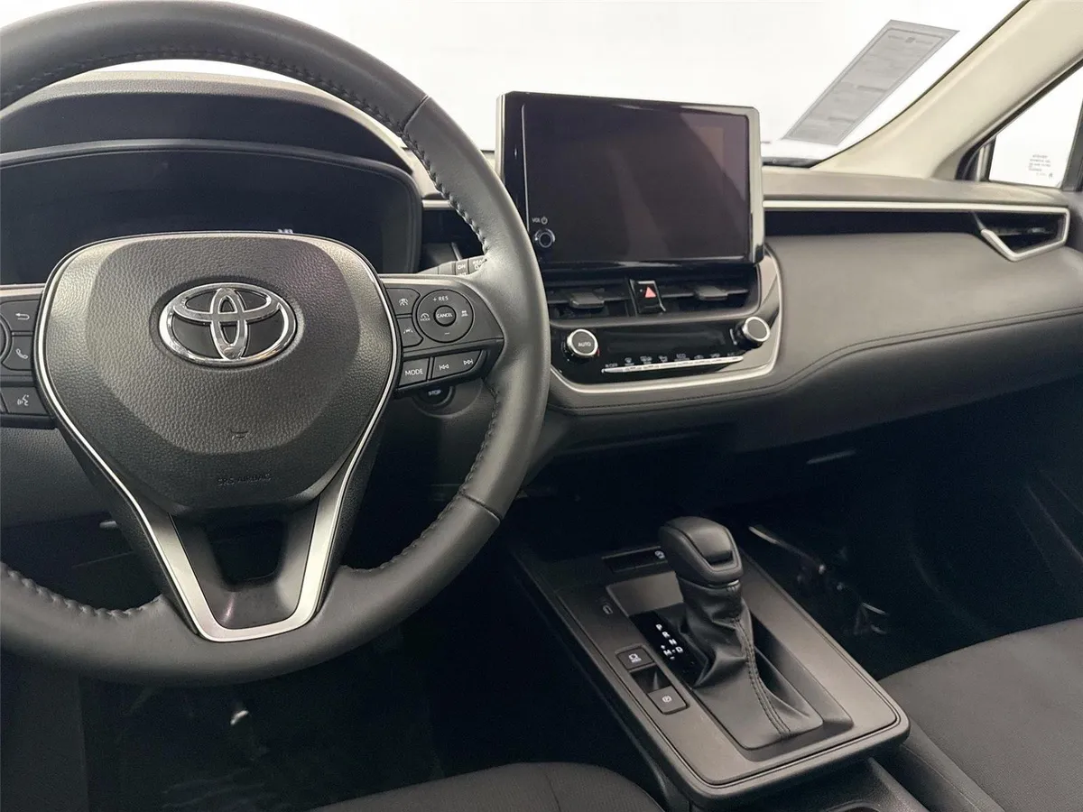 2026 Toyota Corolla Cross LE thumbnail 30