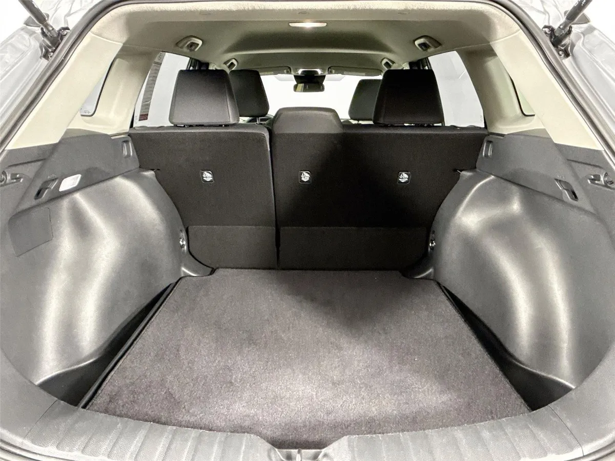 2026 Toyota Corolla Cross LE thumbnail 35