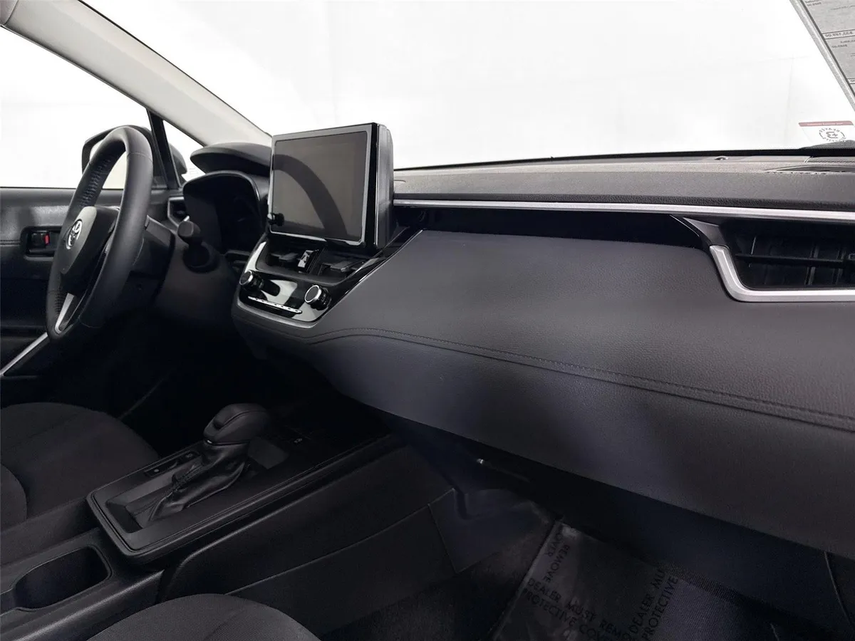 2026 Toyota Corolla Cross LE thumbnail 39