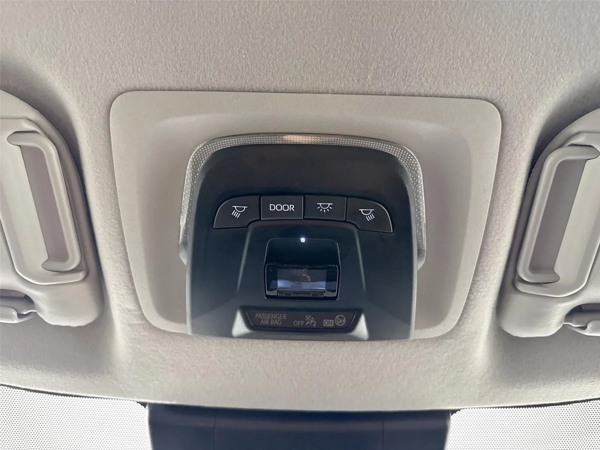 2026 Toyota Corolla Cross LE thumbnail 6