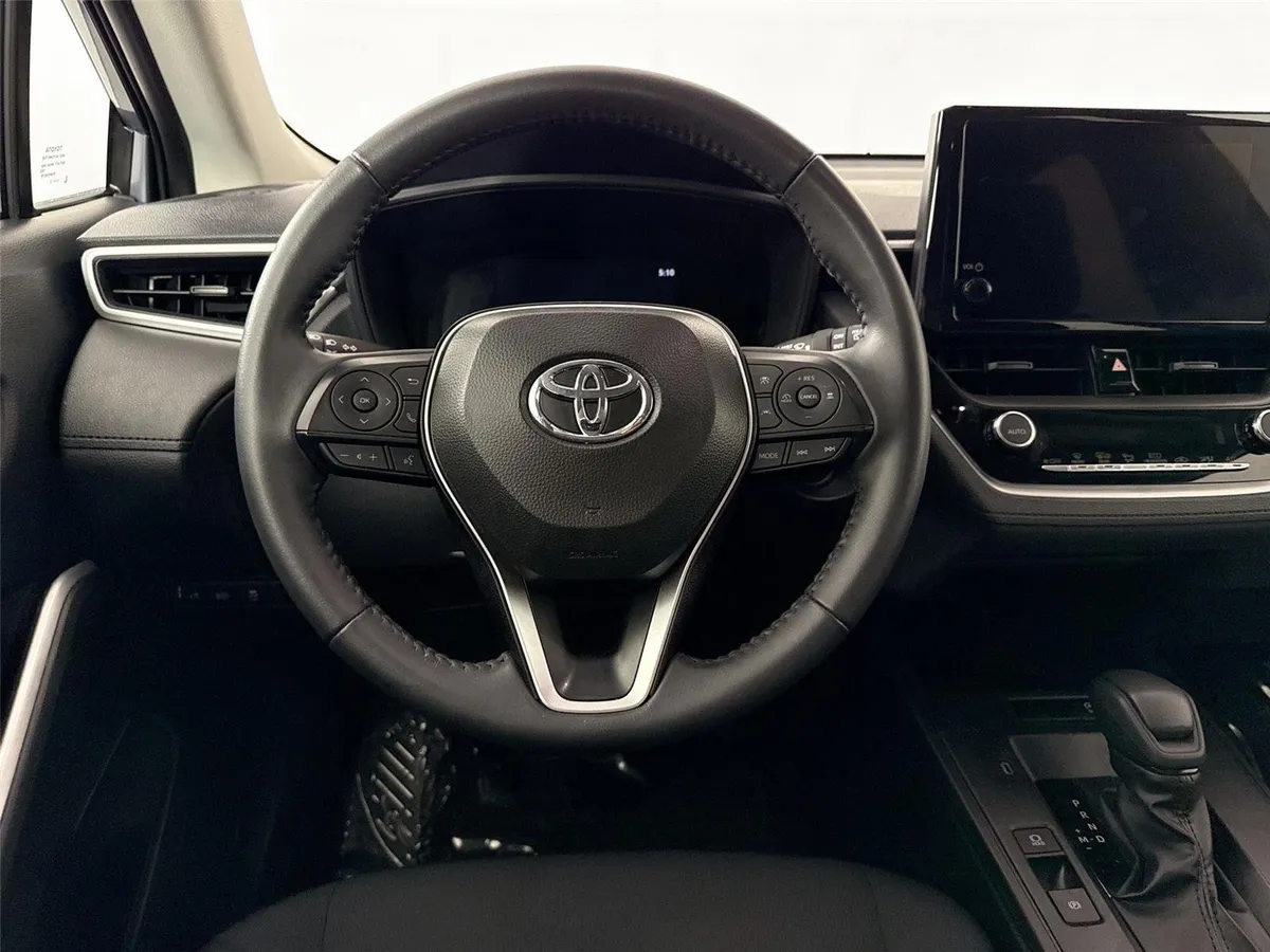 2026 Toyota Corolla Cross LE thumbnail 29
