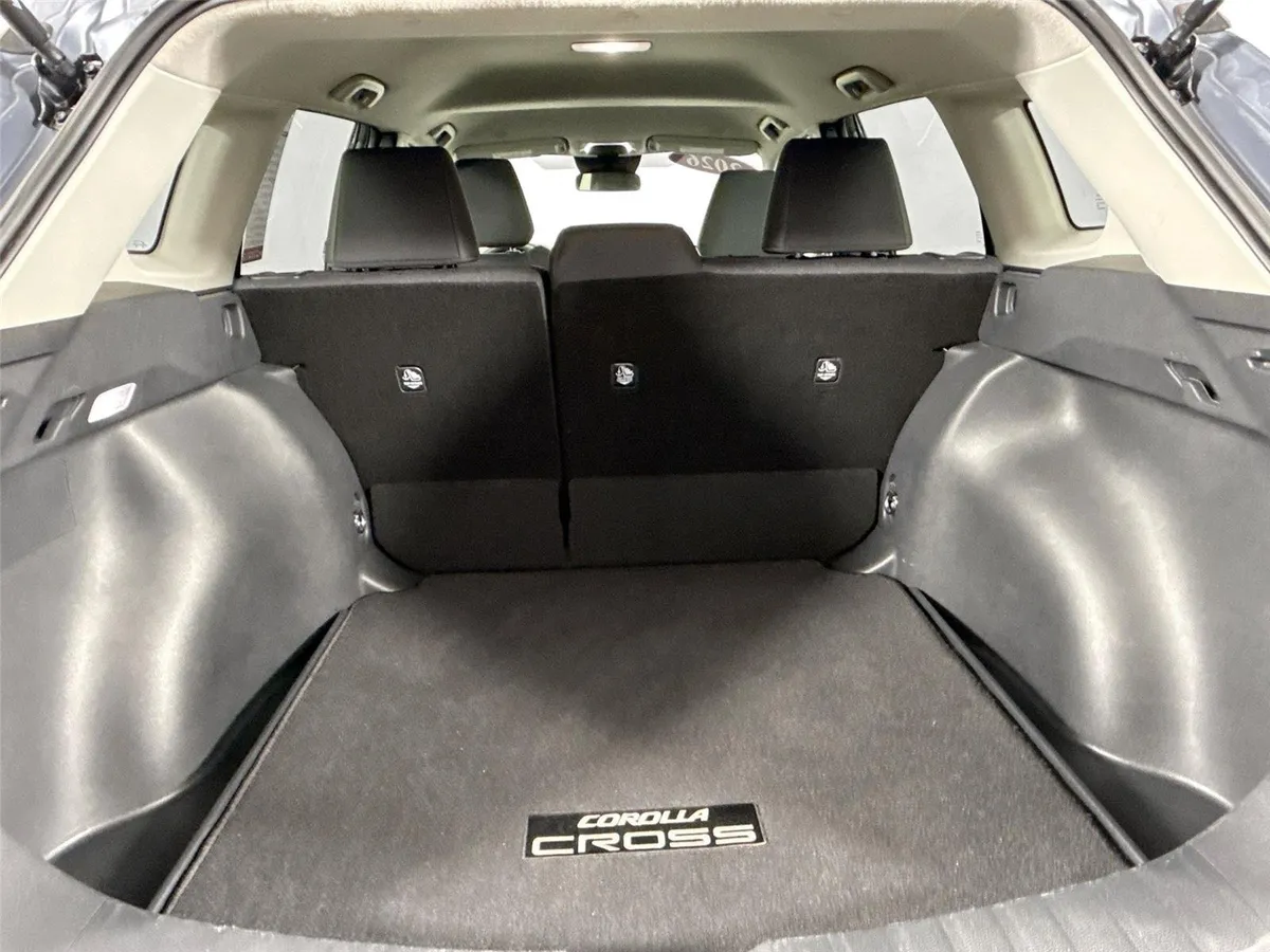 2026 Toyota Corolla Cross LE thumbnail 36