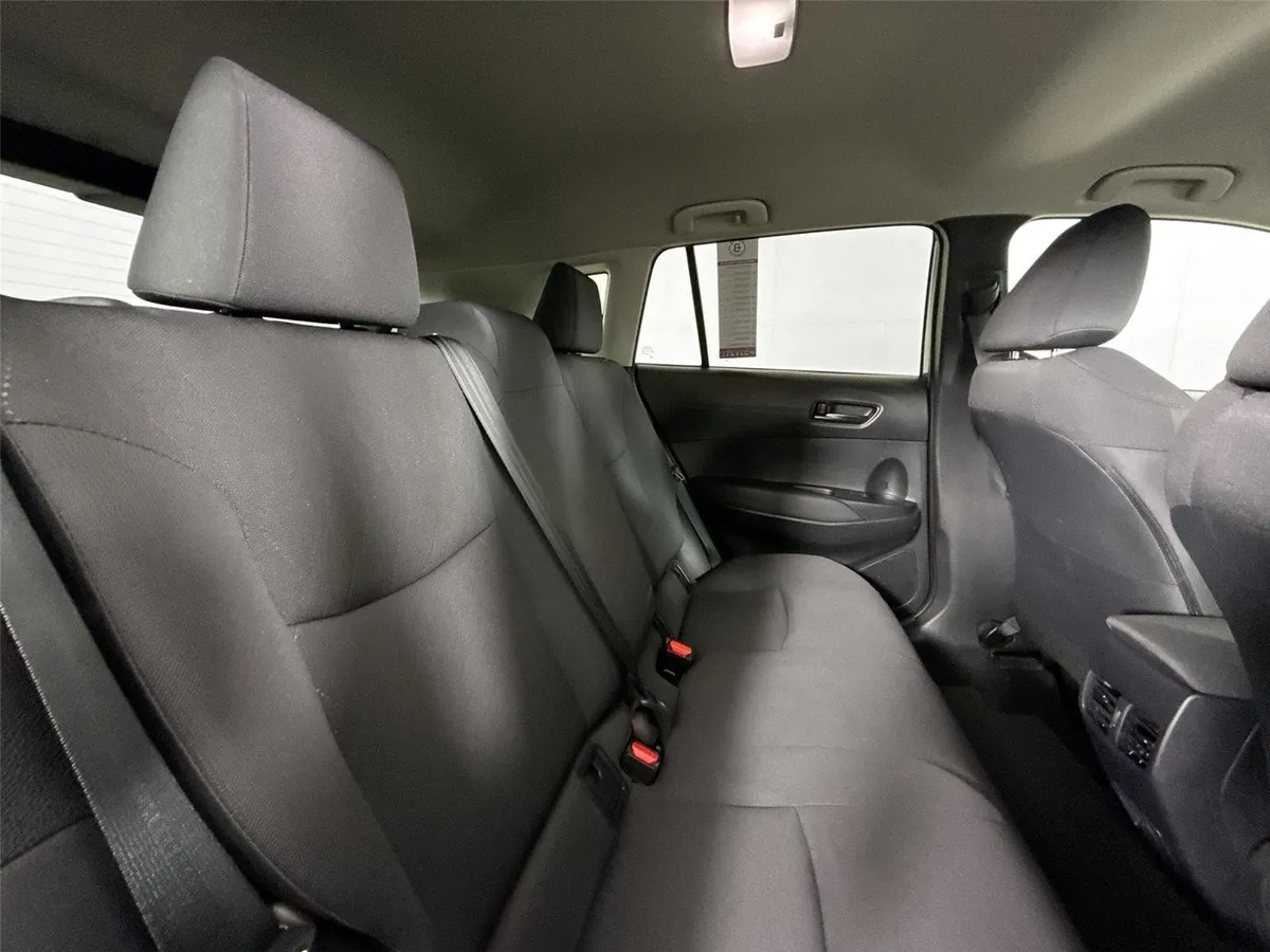 2026 Toyota Corolla Cross LE thumbnail 38
