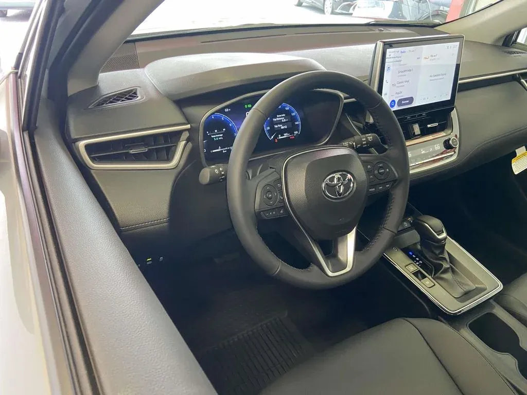2026 Toyota Corolla Cross XLE thumbnail 13