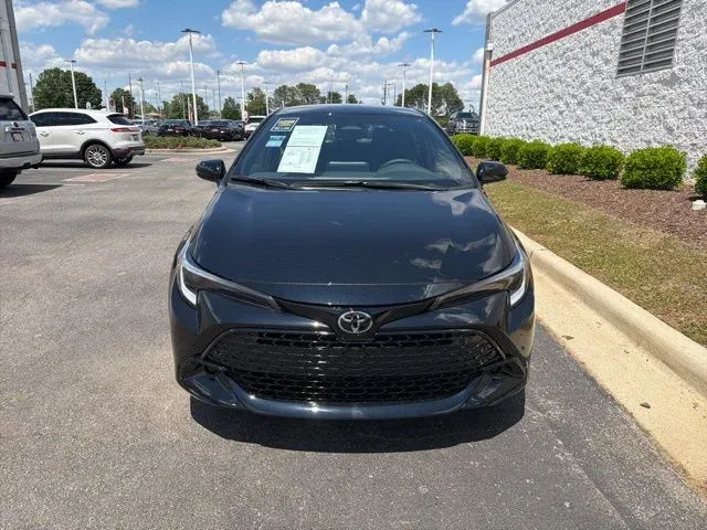 2026 Toyota Corolla Hatchback SE thumbnail 2