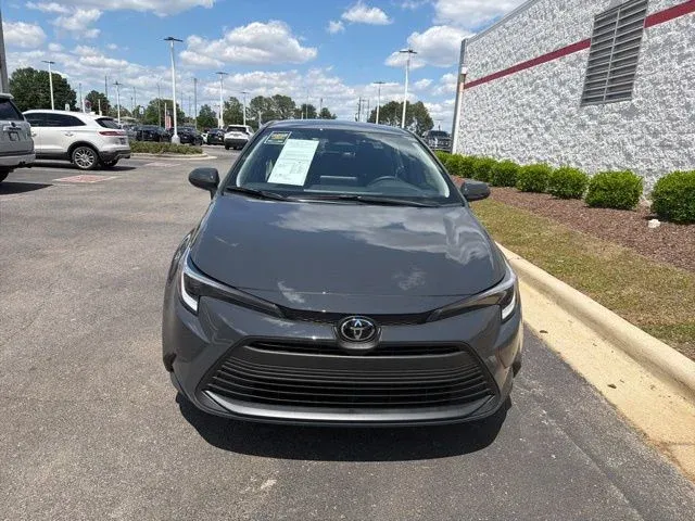 2026 Toyota Corolla Hybrid LE thumbnail 2