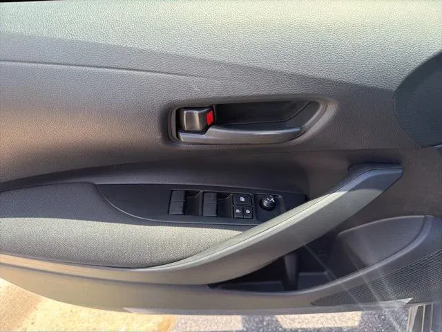 2026 Toyota Corolla Hybrid LE thumbnail 26