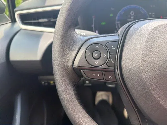 2026 Toyota Corolla Hybrid LE thumbnail 36