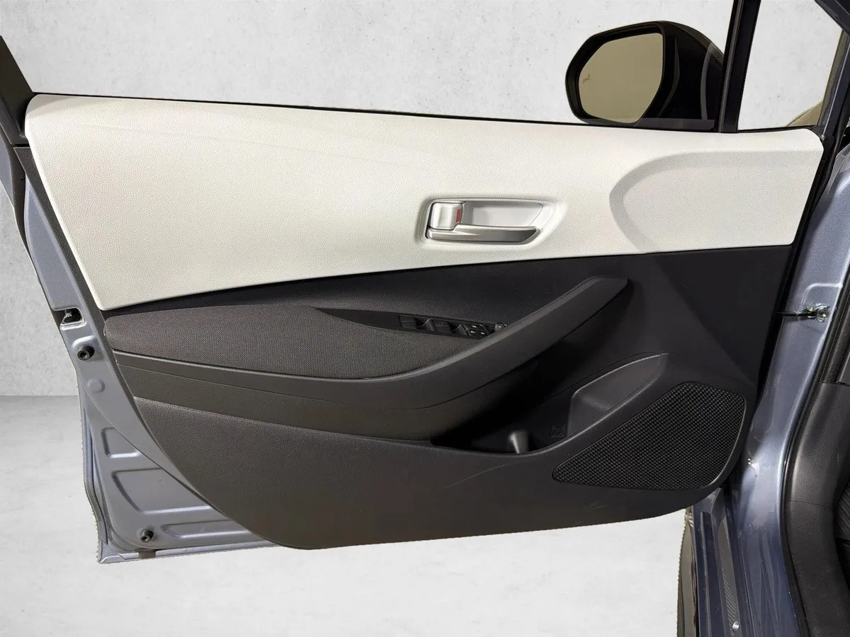 2026 Toyota Corolla Hybrid SE thumbnail 10