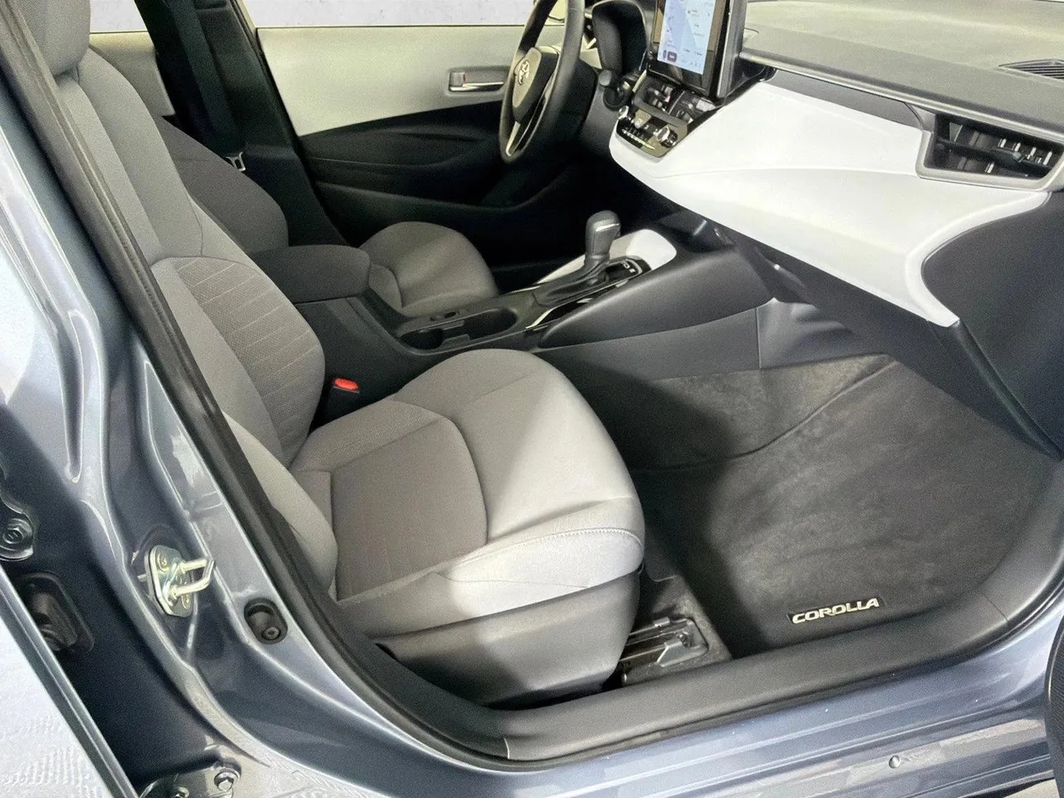 2026 Toyota Corolla Hybrid SE thumbnail 13