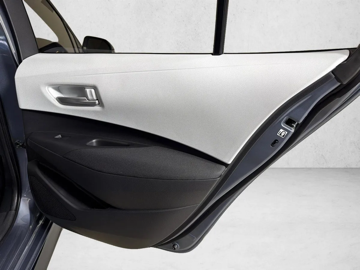 2026 Toyota Corolla Hybrid SE thumbnail 16