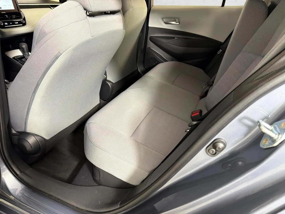 2026 Toyota Corolla Hybrid SE thumbnail 20