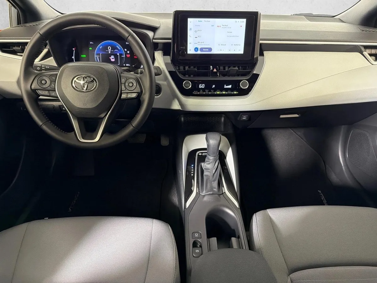 2026 Toyota Corolla Hybrid SE thumbnail 22