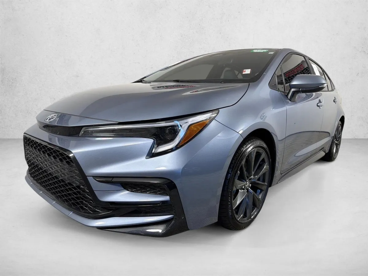2026 Toyota Corolla Hybrid SE thumbnail 7