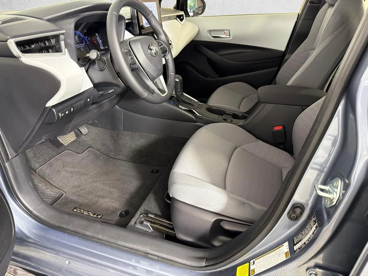 2026 Toyota Corolla Hybrid SE thumbnail 9