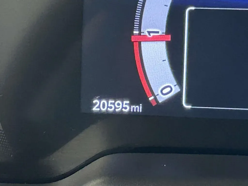 2026 Toyota Corolla LE thumbnail 29