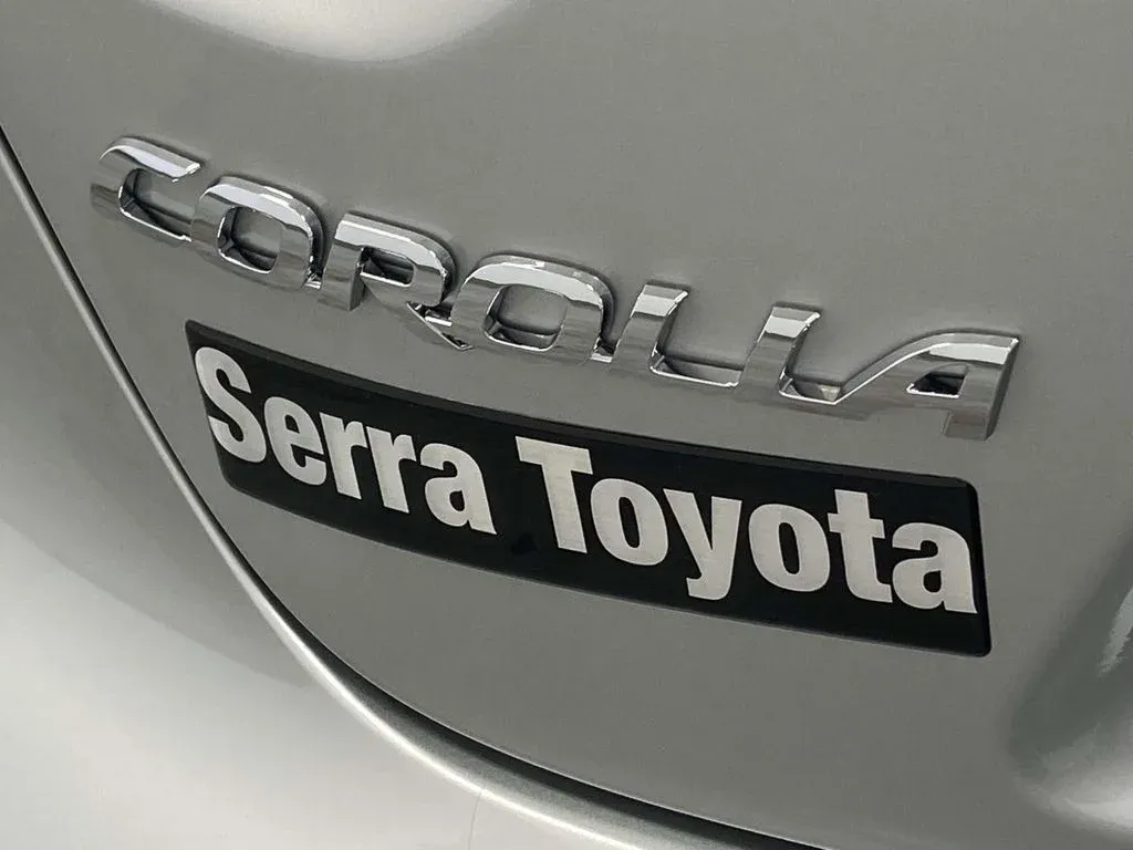 2026 Toyota Corolla LE thumbnail 10