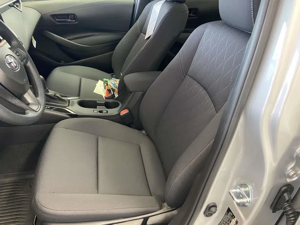2026 Toyota Corolla LE thumbnail 15