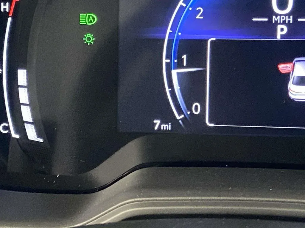 2026 Toyota Corolla LE thumbnail 26