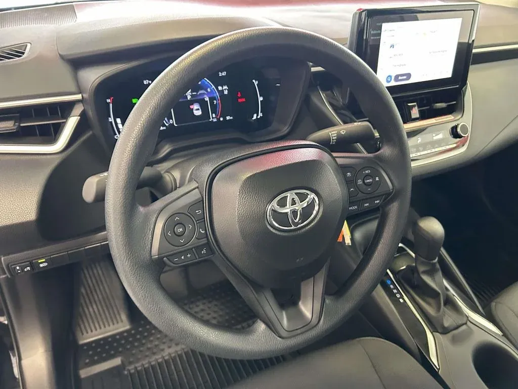 2026 Toyota Corolla LE thumbnail 12