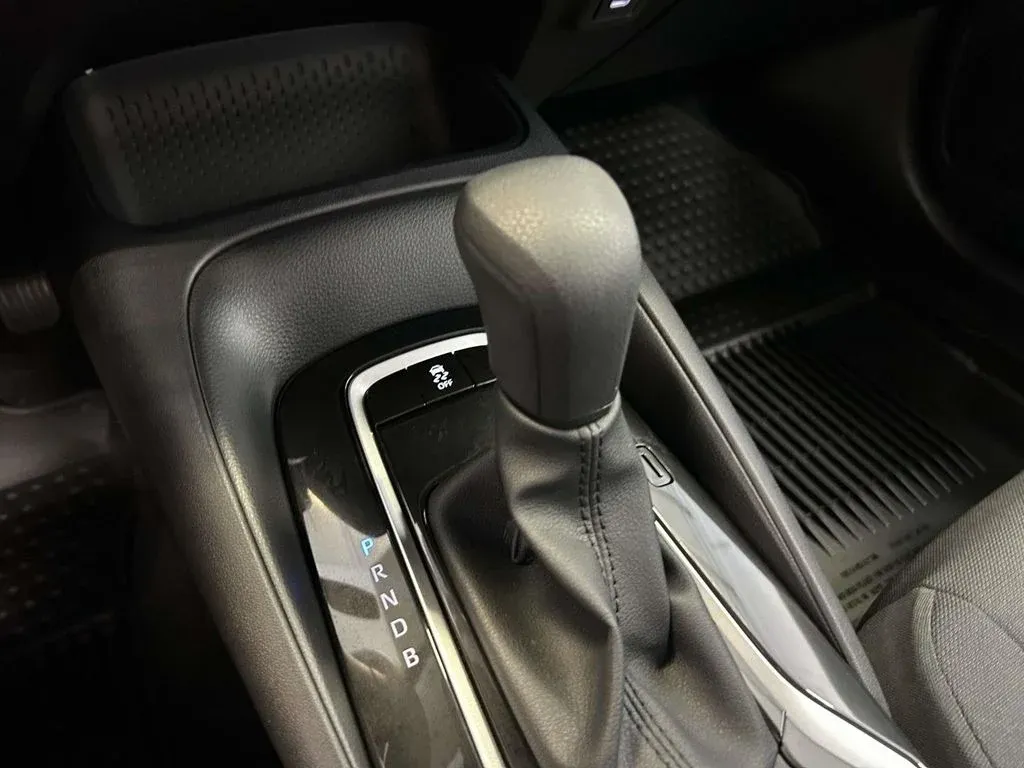 2026 Toyota Corolla LE thumbnail 20