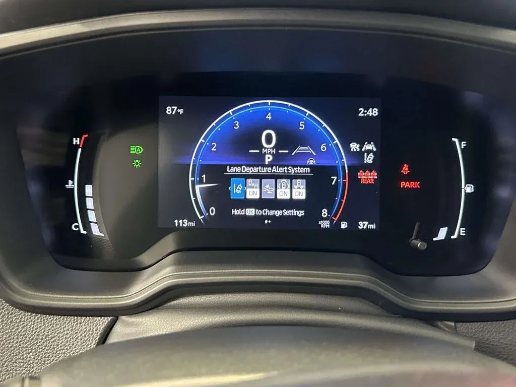 2026 Toyota Corolla LE thumbnail 25