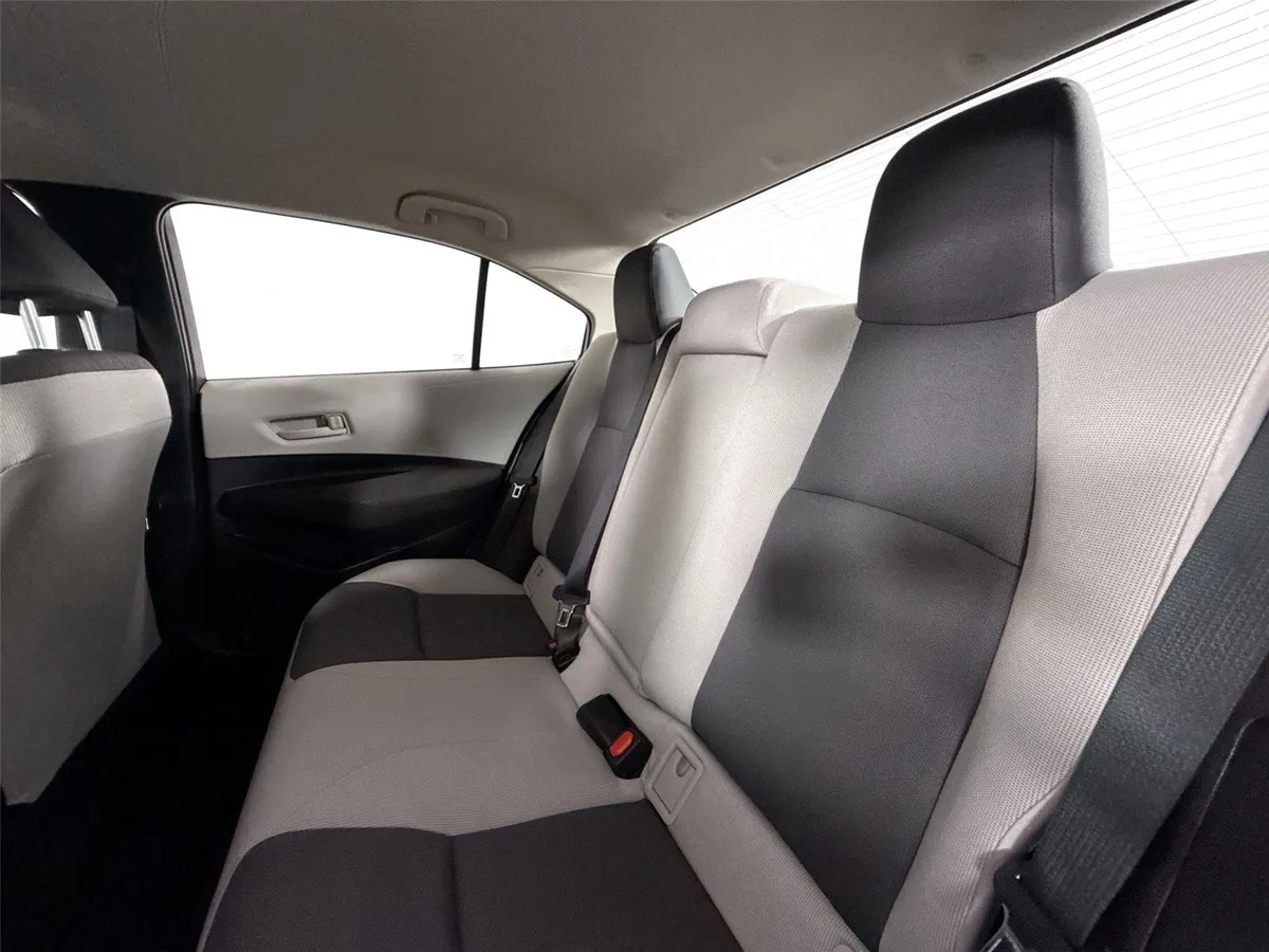 2026 Toyota Corolla LE thumbnail 27