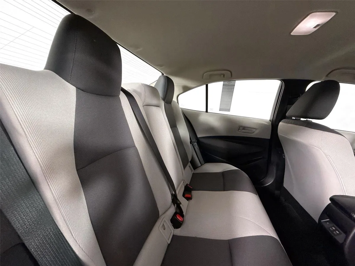 2026 Toyota Corolla LE thumbnail 37