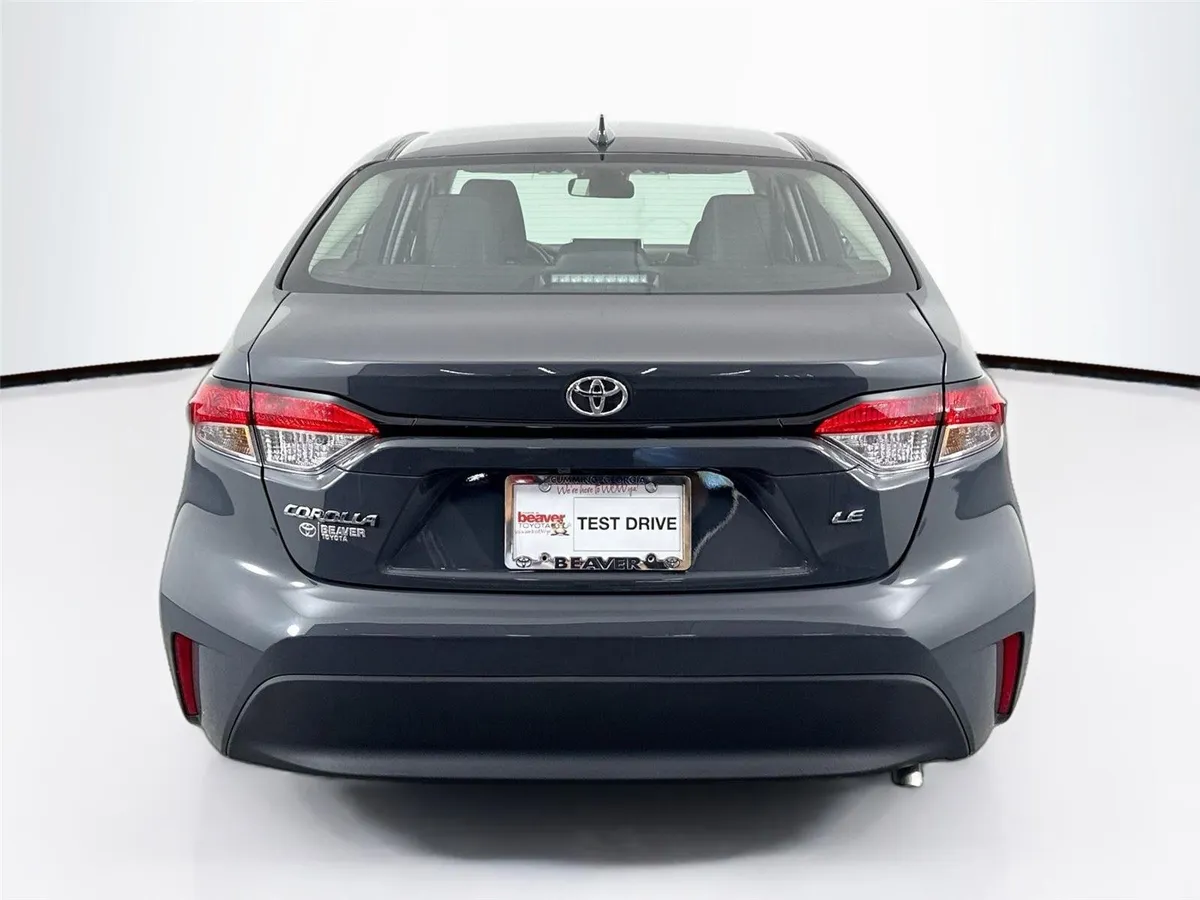 2026 Toyota Corolla LE thumbnail 11