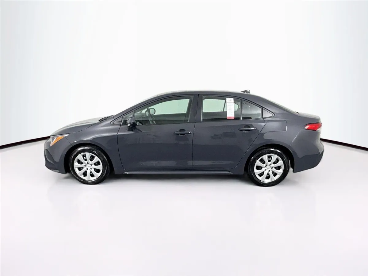 2026 Toyota Corolla LE thumbnail 13