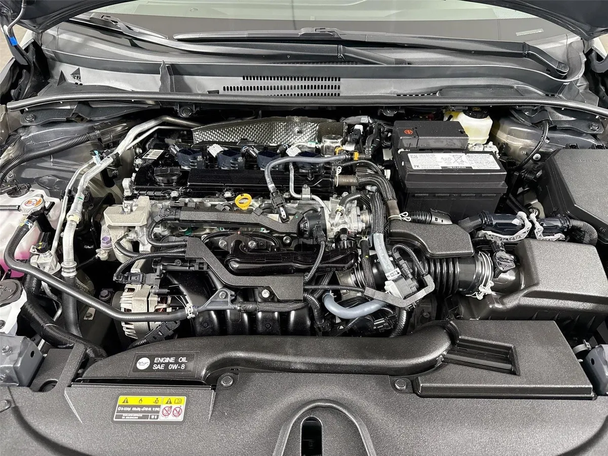 2026 Toyota Corolla LE thumbnail 42