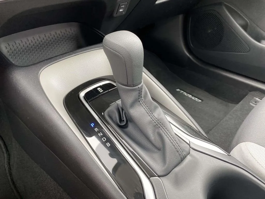 2026 Toyota Corolla LE thumbnail 24