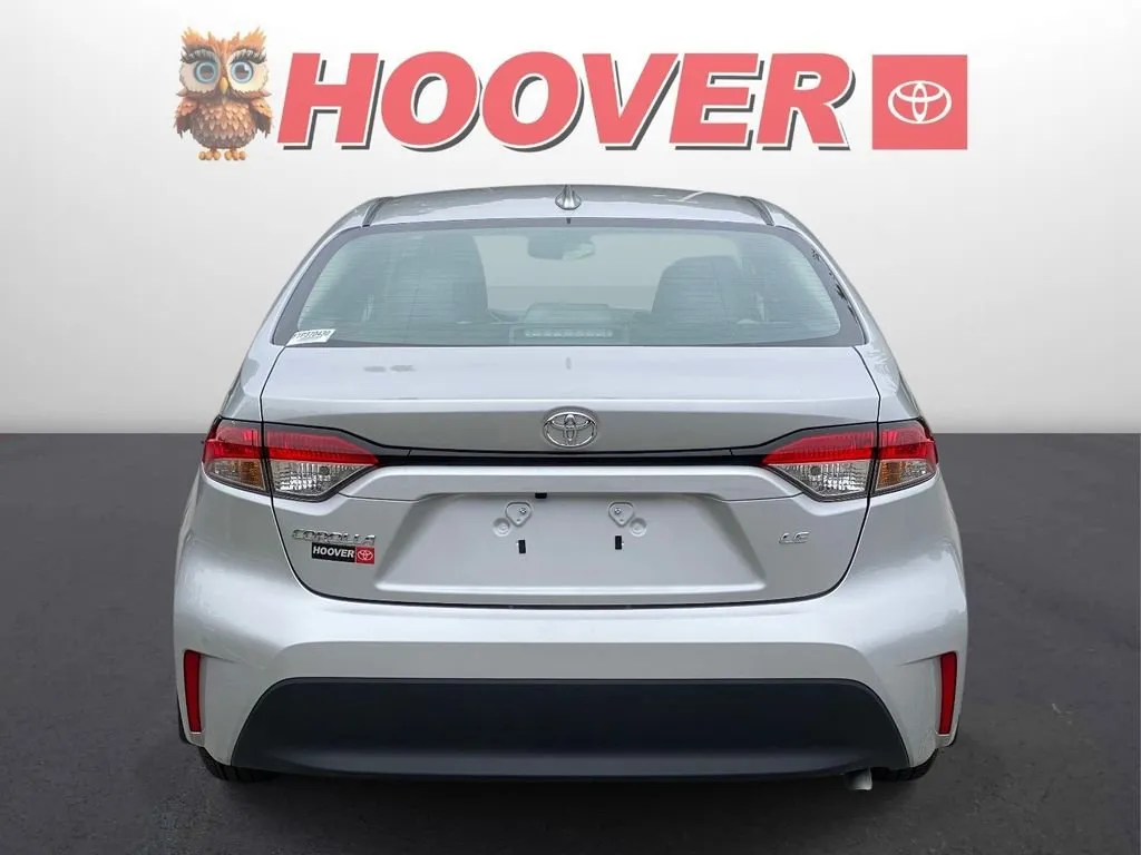 2026 Toyota Corolla LE thumbnail 3