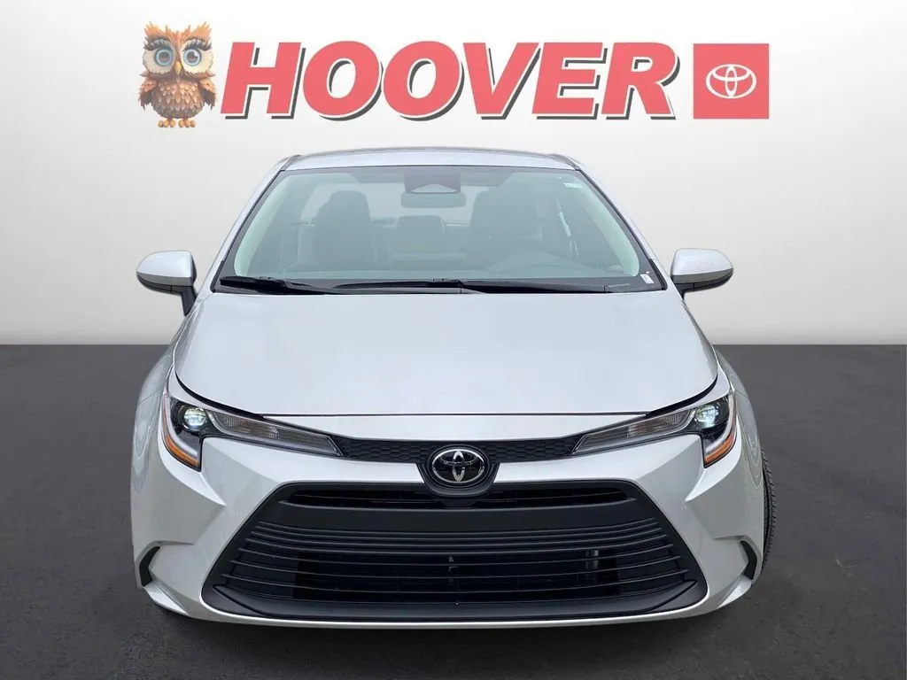 2026 Toyota Corolla LE thumbnail 6